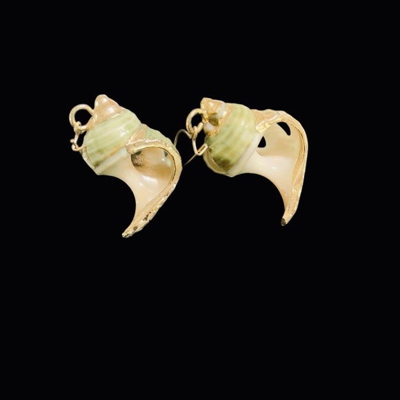 EXTRAORDINARY ~ HANDMADE ~ EXOSKELETON SHELL & GOLD TRIMMED ~ EARRINGS ~ 1" - Picture 7 of 11